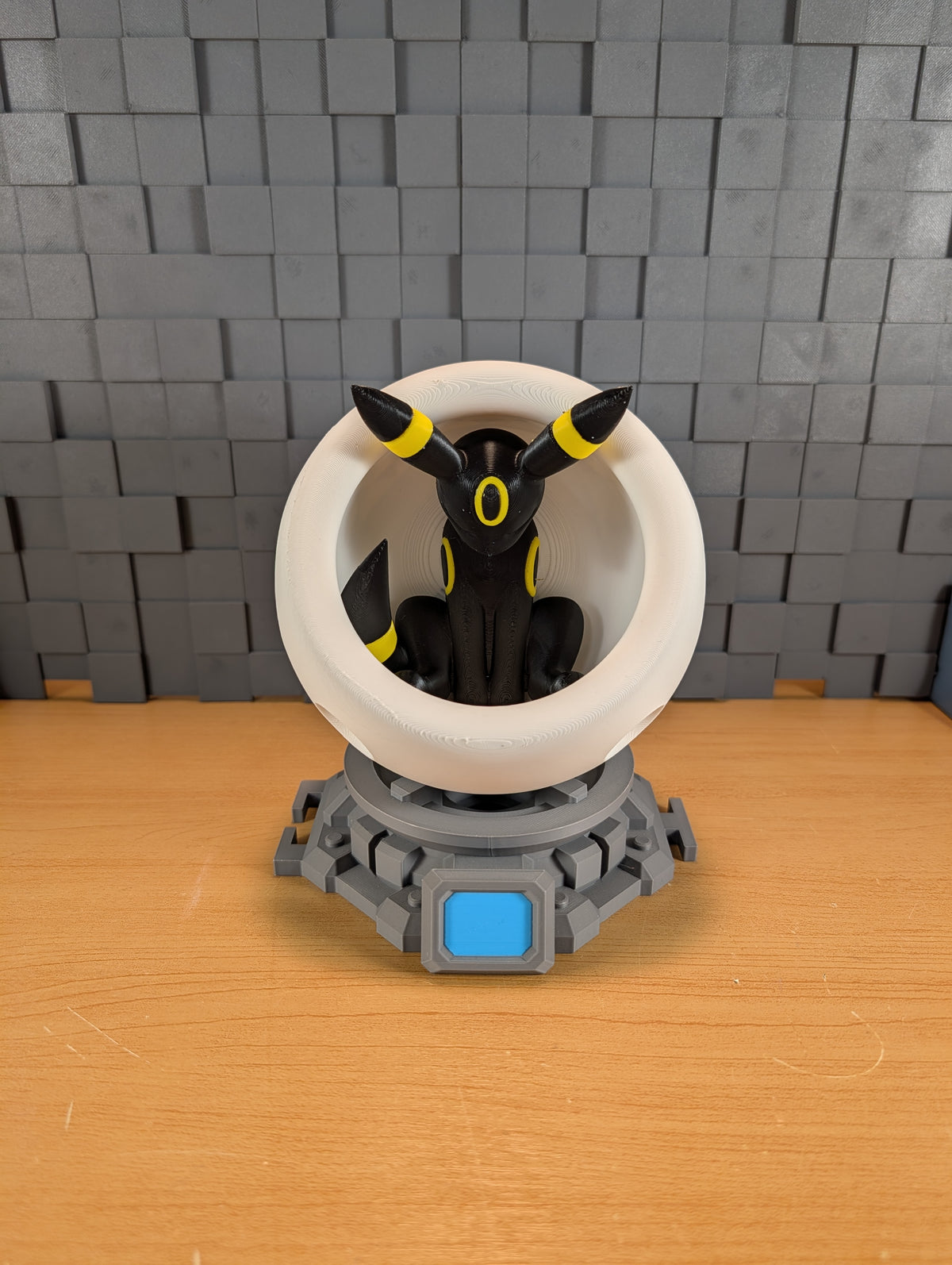 3D Printed | Umbreon in the Healing Pod | Print to Order